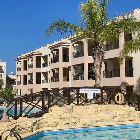 Royal Seacrest Modern Ground Floor C G 5 * Paphos