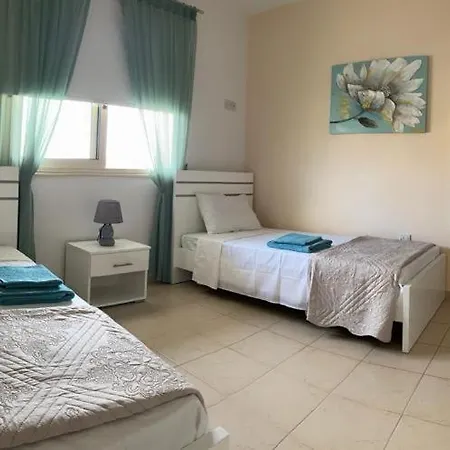 Διαμέρισμα Royal Seacrest Modern Ground Floor C G 5 *
