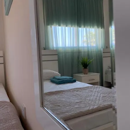 Royal Seacrest Modern Ground Floor C G 5 Apartment *